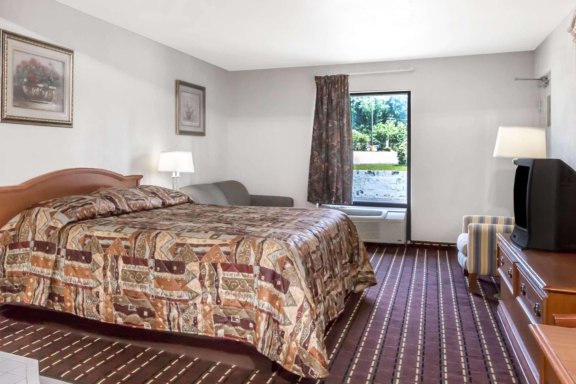 Brentwood Inn & Suites Suffolk Eksteriør billede